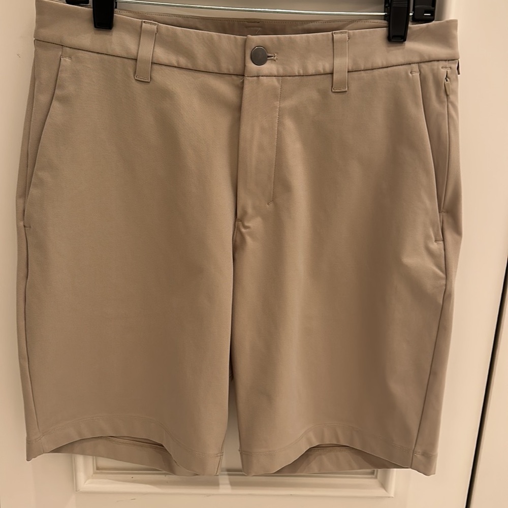 Men’s Lululemon Commission Classic-Fit short 9” Warpstreme